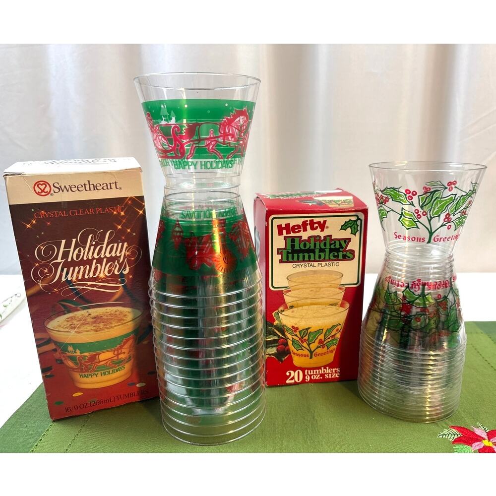 Vintage Sweetheart /Hefty Holiday Crystal Clear Plastic 9 oz. Tumblers NOS 1980s